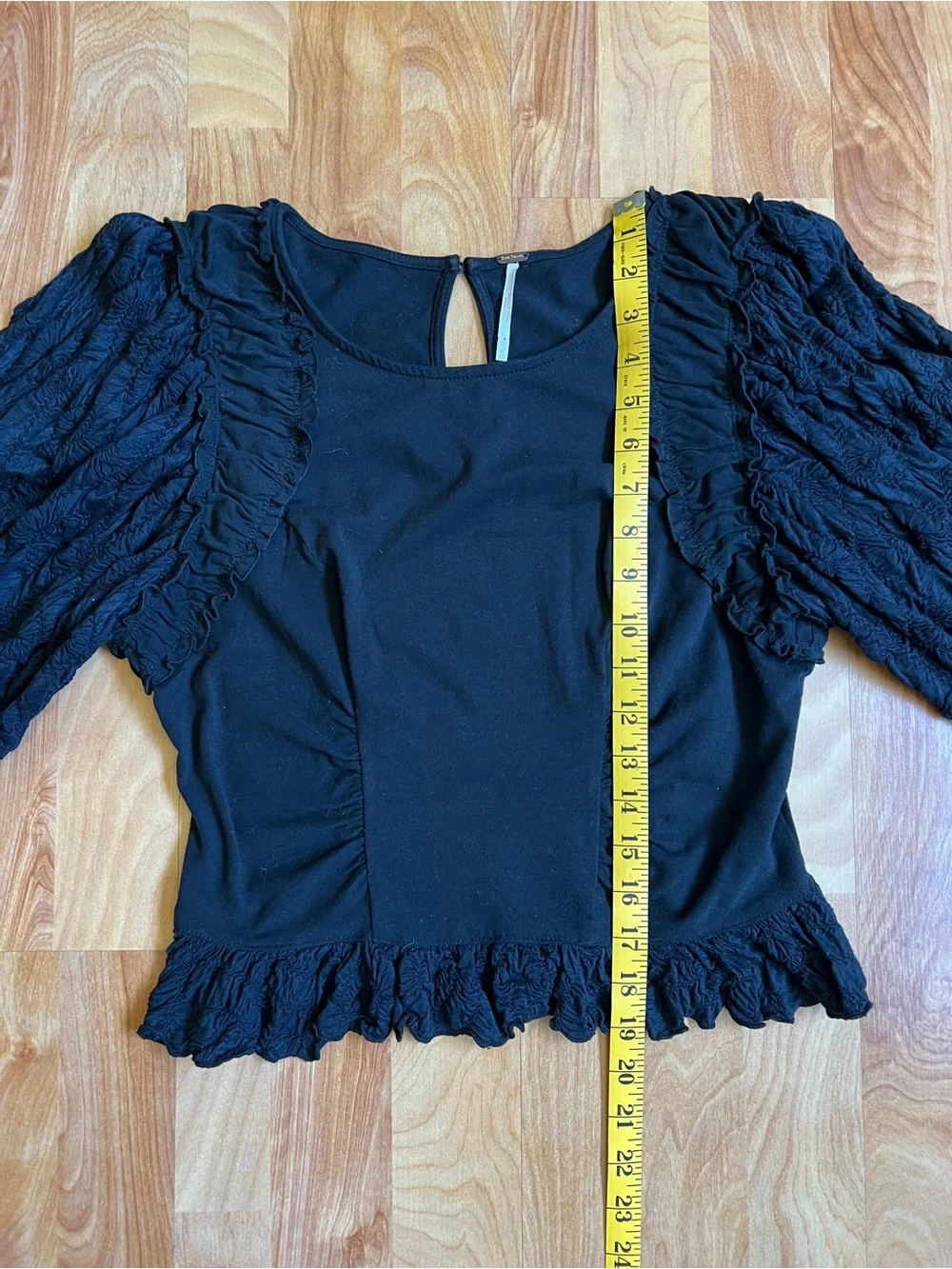 VGUC Free People Black Ruffled Puff Sleeve Long Sleeve Olivia Top